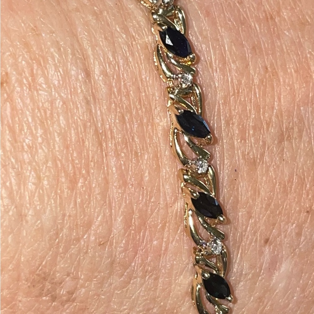 Beautiful 10k gold Sapphire bracelet.